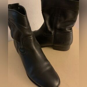 Frye women Black Leather moto Cara Roper boots size 6.5